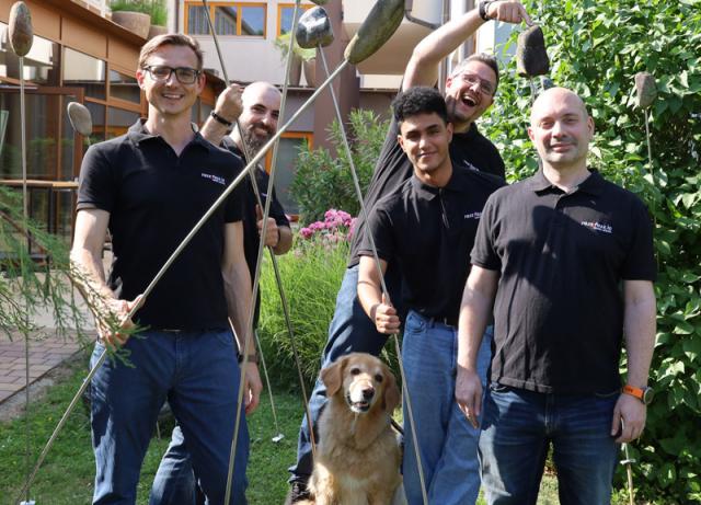 9_razzfazz.io_-_Teamfoto.jpg