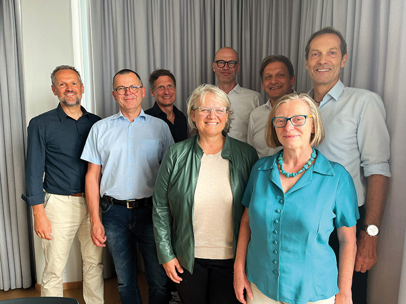 GruppenbildKoobau.jpg