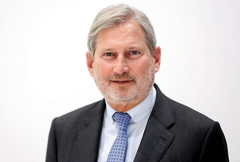 Johannes_Hahn_c_Volker_Weihbold.jpg