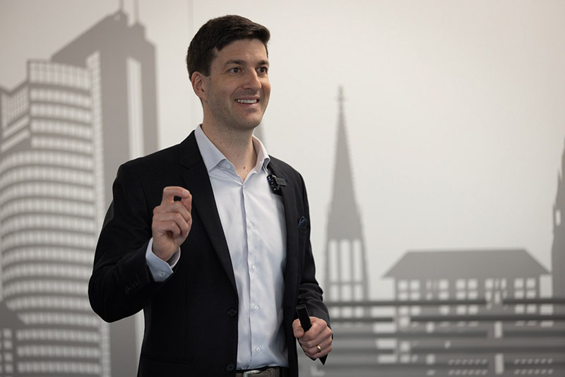 Kasten_Accenture_Christian_Winkelhofer_1_c_Georg_Krewenka.jpg