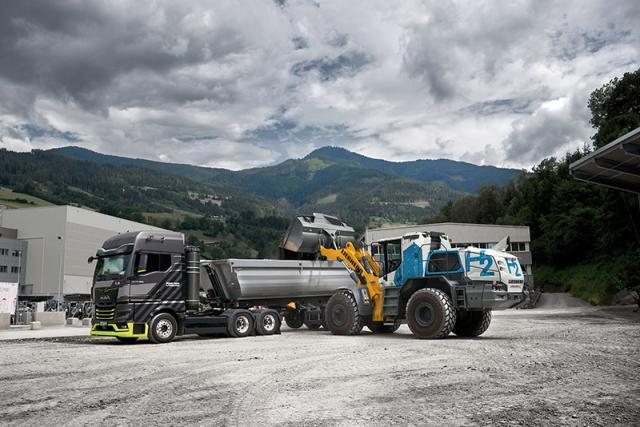 Liebherr_L566.jpg