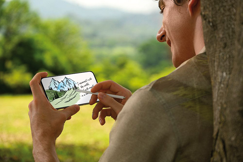 TCL_NXTPAPER_60_Ultra_-_Lifestyle_8.jpg
